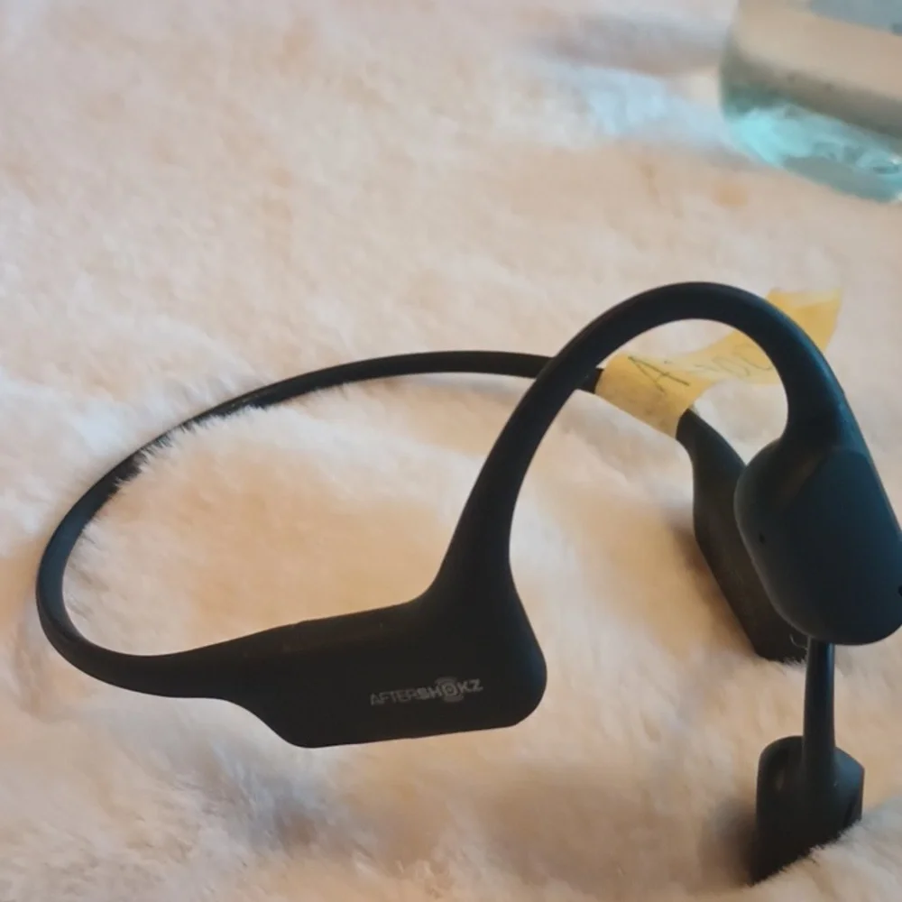 AfterShokz bone conduction headset,# AS800